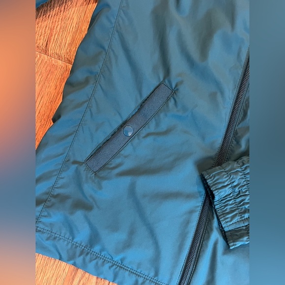 NWOT Nike Full Zip Windbreaker Small Blue Sportswear Snap Pocket Running 90s - Picture 2 of 5